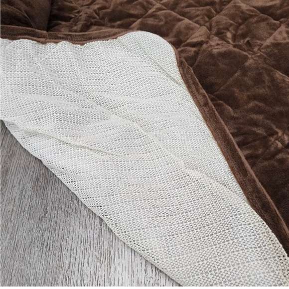 Chocolate Brown Burrow Bud couch & chair protector pet bed - Picture 5 of 7